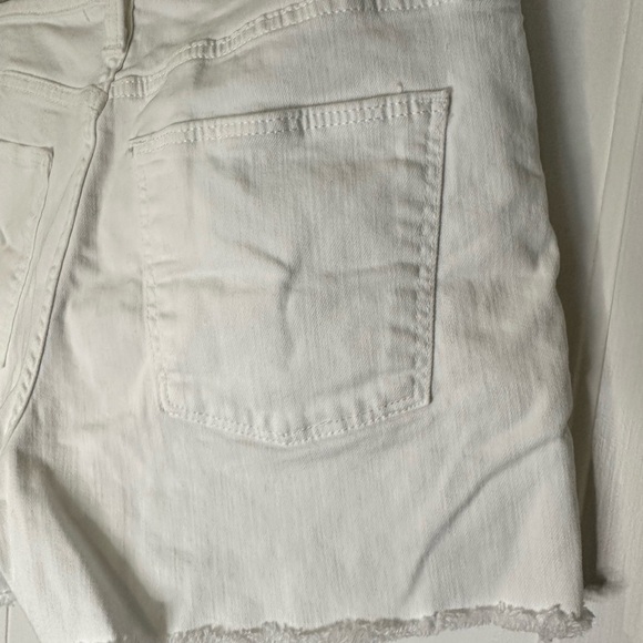 Universal Threads Hi-Rise midi white shorts size 8 size 29 - Picture 8 of 9